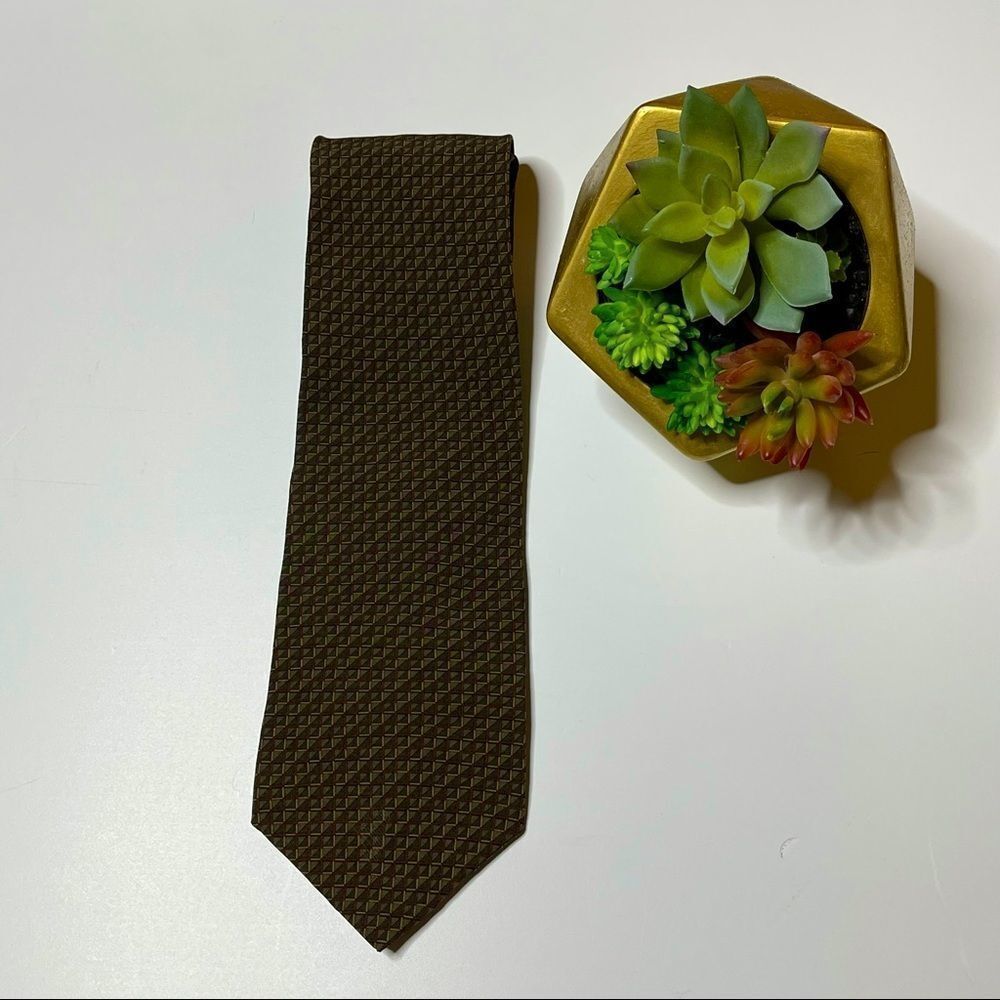 Kenneth Cole New York Silk Tie